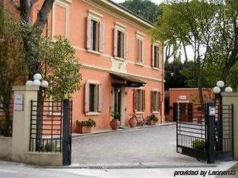 Maya Hotel
