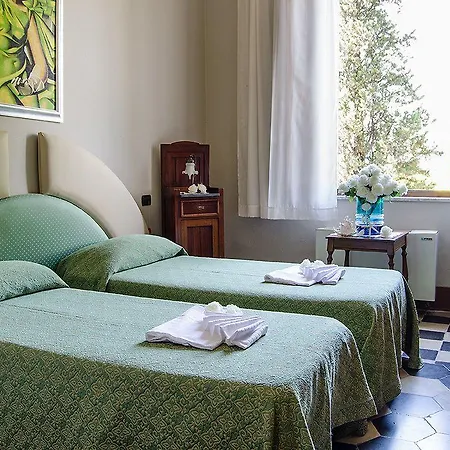 Hotel Maya