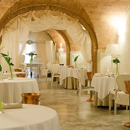 Maya Hotel